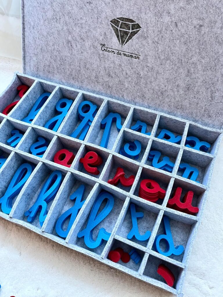 Alfabeto móvil Cursivo Montessori